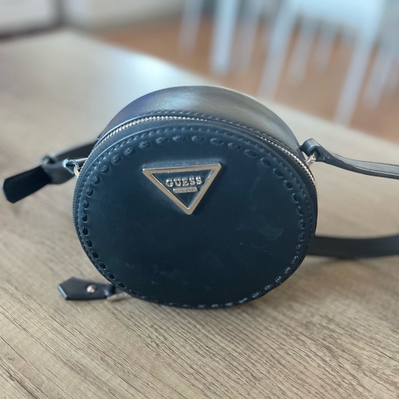 Mini GUESS crossbody - Picture 3 of 5